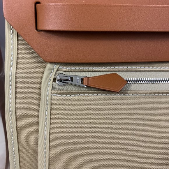 New HERMÈS Herbag Zip 31 bag Trench/Fauve Leather w/Canvas Brown/Khaki - Picture 6 of 8